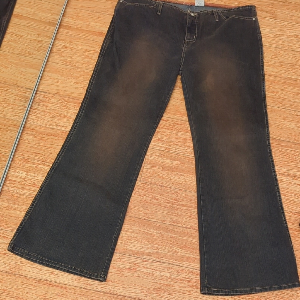 Levi's Dark Flare Women's Jeans